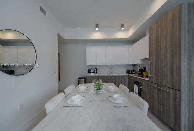 4 of 23 - 239 Sw 9th St 1601, Miami, FL