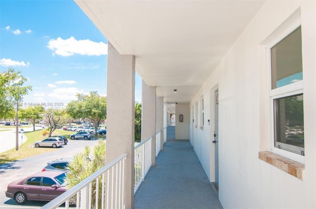 2 of 15 - 8300 Sunrise Lakes Blvd 206, Sunrise, FL