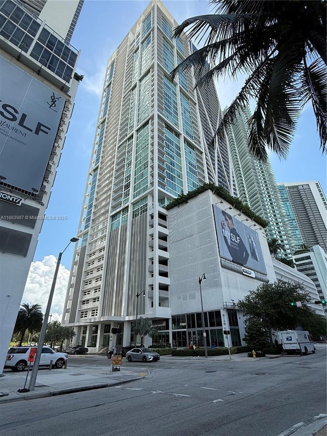 1 of 26 - 1040 Biscayne Blvd 1905, Miami, FL