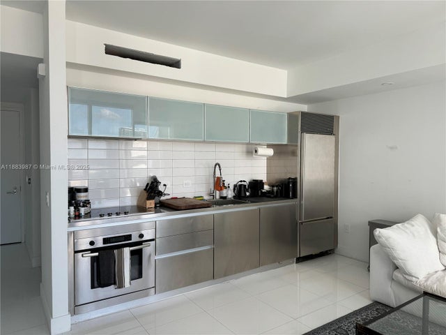 2 of 26 - 1040 Biscayne Blvd 1905, Miami, FL