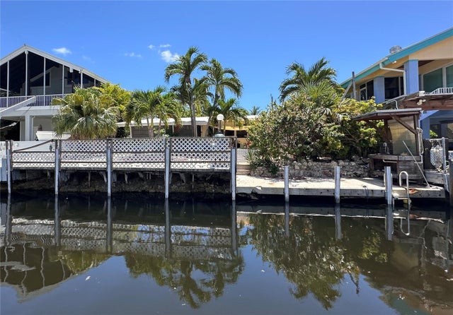 1 of 23 - 319 Woods Ave, Plantation Key, FL