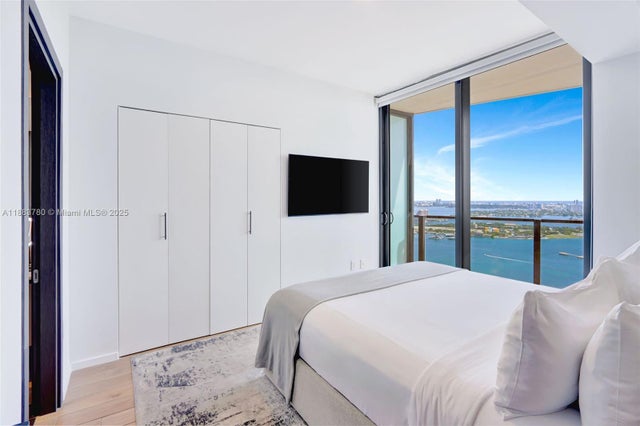 398 Ne 5th St 1910, Miami