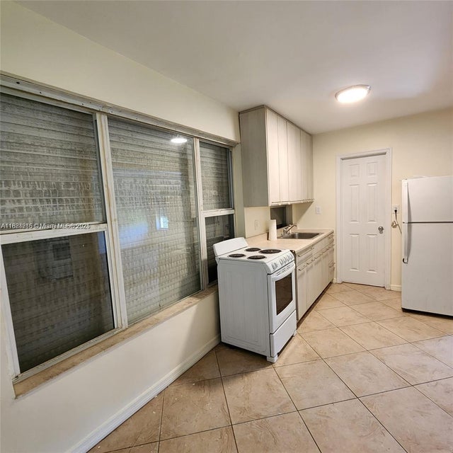 5 of 20 - 1843 Wiley St, Hollywood, FL