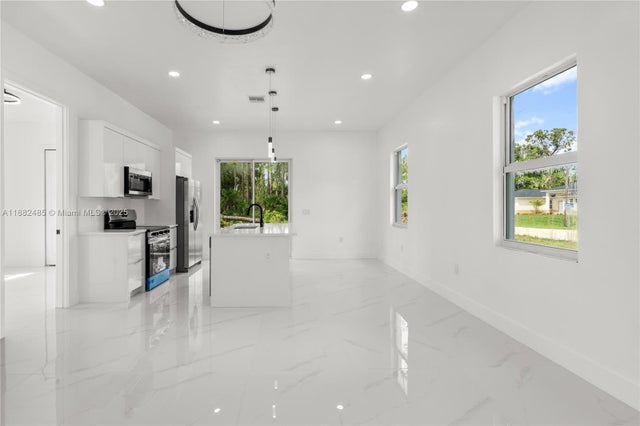 2 of 70 - 936 Anthony E, Lehigh Acres, FL