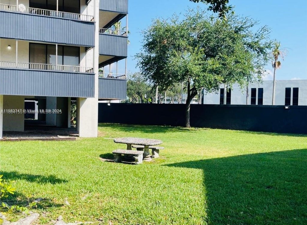 16220 Nw 2nd Ave 213, Miami