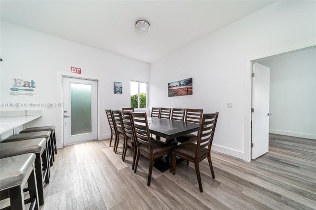 5 of 15 - 112 Nw 10th St, Hallandale Beach, FL