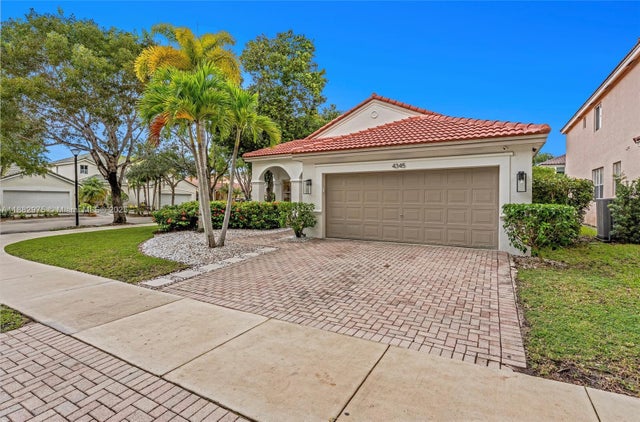 2 of 30 - 4345 Willow Ridge Dr, Weston, FL
