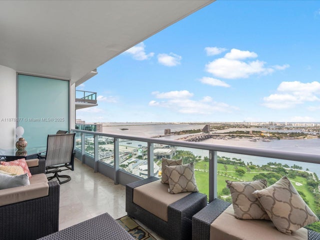 2 of 57 - 900 Biscayne Blvd 3709, Miami, FL