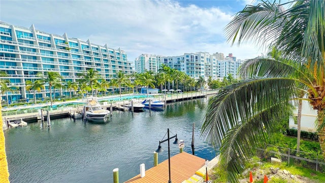 5 of 45 - 3001 Ne 185th St 317, Aventura, FL