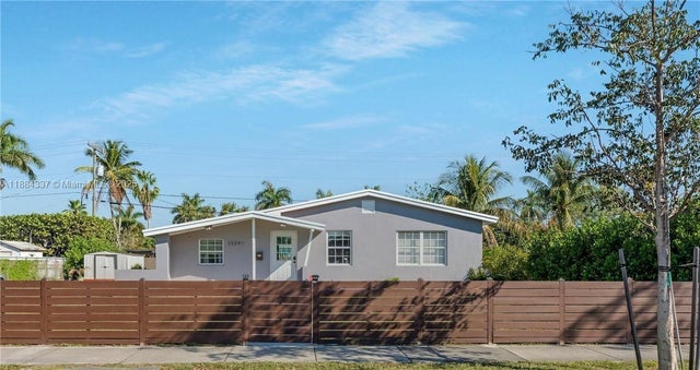 1 of 13 - 10241 Dominican Dr, Cutler Bay, FL