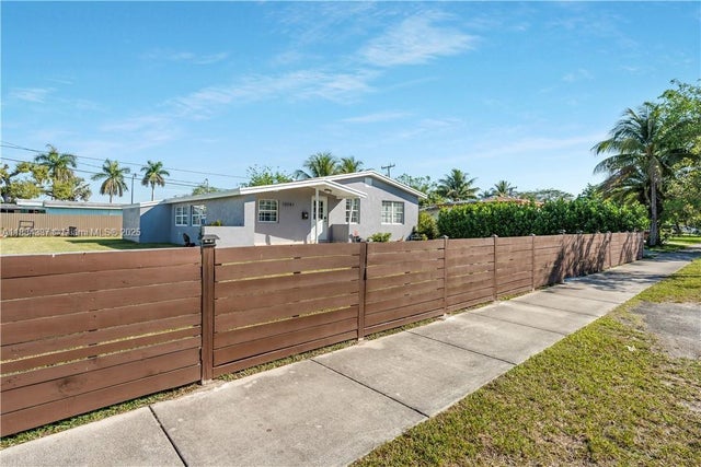 3 of 13 - 10241 Dominican Dr, Cutler Bay, FL