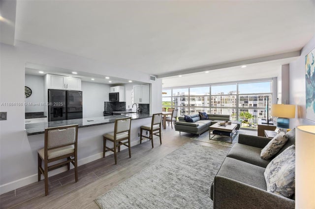 3 of 26 - 600 Parkview Dr 815, Hallandale Beach, FL
