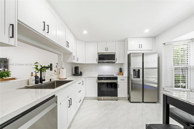 3803 Nw 122nd Ter, Sunrise