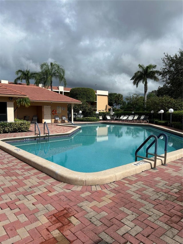 5 of 5 - 6011 Coral Lake Dr 111, Margate, FL