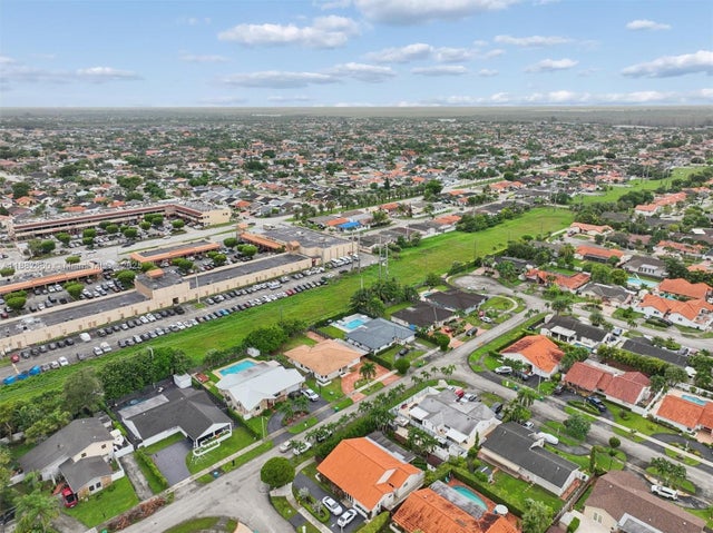2 of 31 - 2420 Sw 135th Ave, Miami, FL