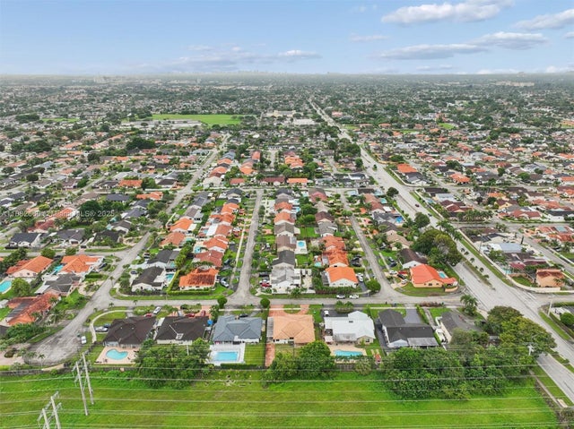 5 of 31 - 2420 Sw 135th Ave, Miami, FL