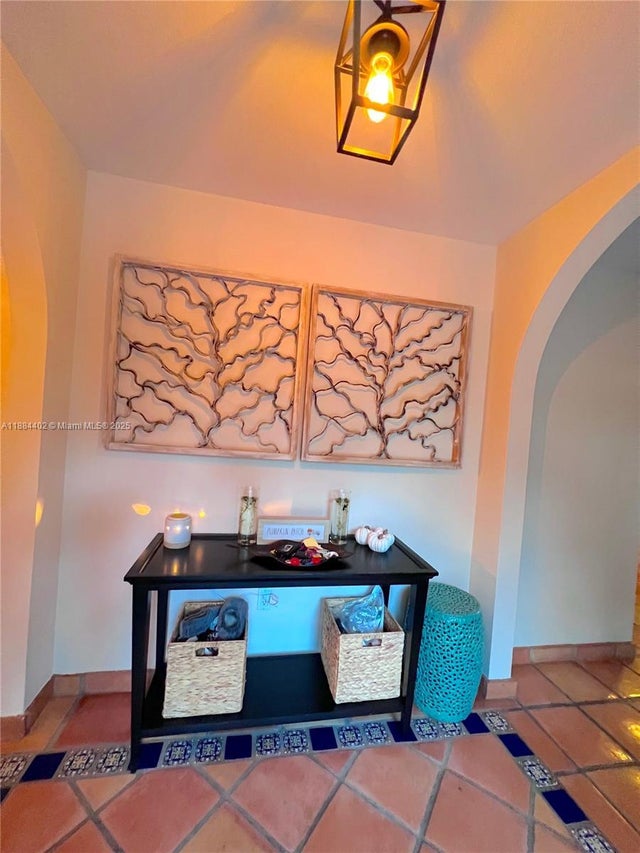 3 of 49 - 22600 Sw 180th Ct, Miami, FL