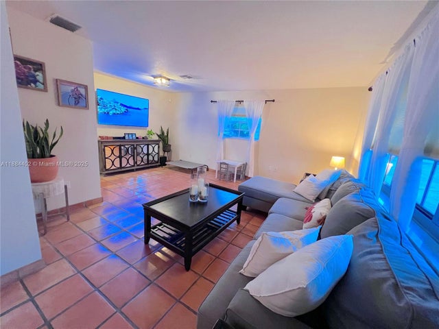 5 of 49 - 22600 Sw 180th Ct, Miami, FL