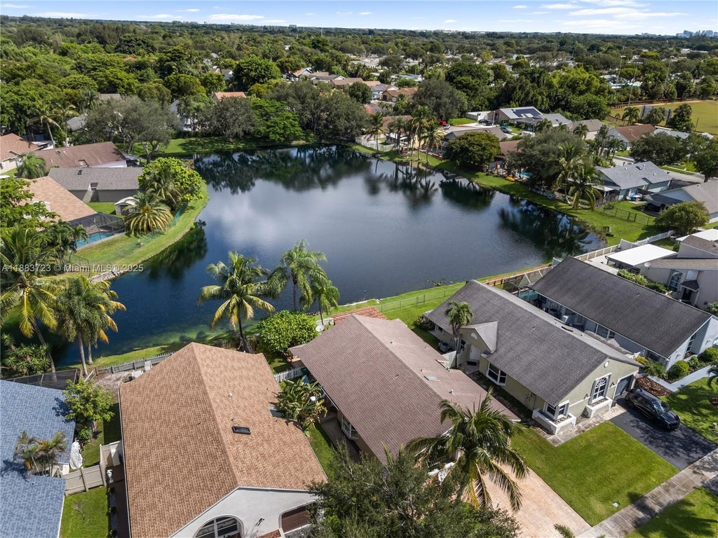 9803 Sw 59th St, Cooper City