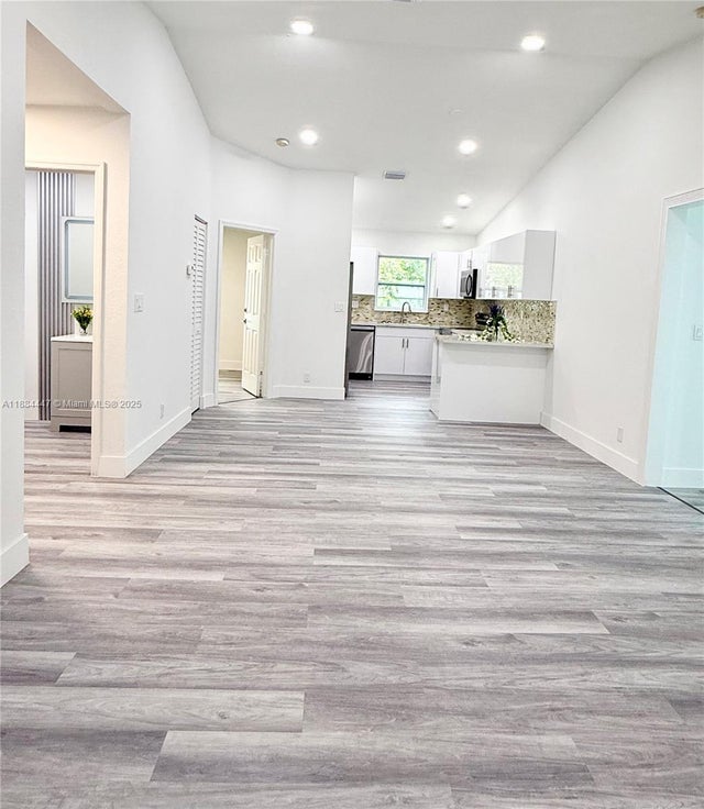 2 of 27 - 2850 Nw 12th Ct, Fort Lauderdale, FL