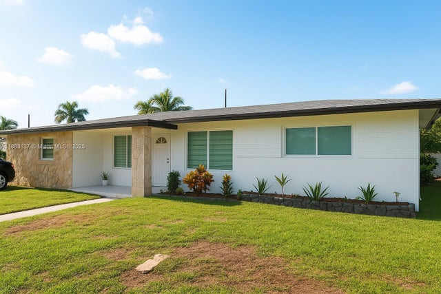 1 of 14 - 5041 Sw 11th St, Plantation, FL