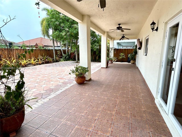 3 of 29 - 4619 Sw 164th Pl, Miami, FL