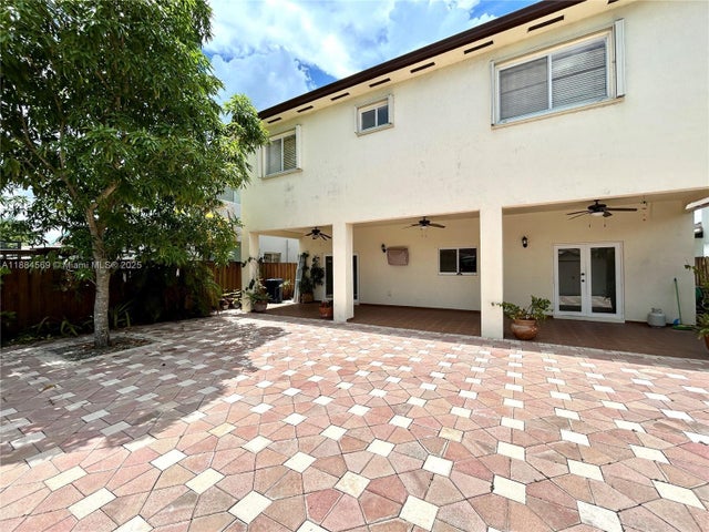 4 of 29 - 4619 Sw 164th Pl, Miami, FL