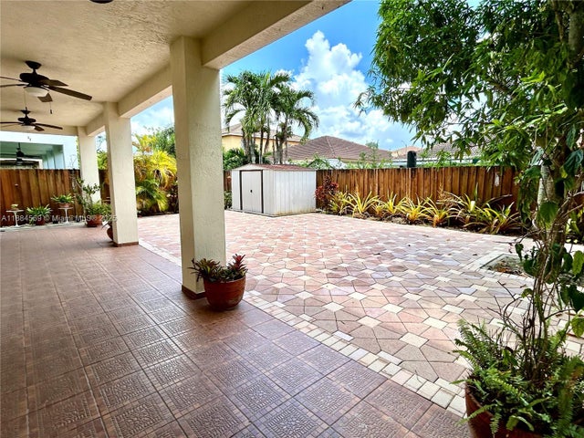 5 of 29 - 4619 Sw 164th Pl, Miami, FL