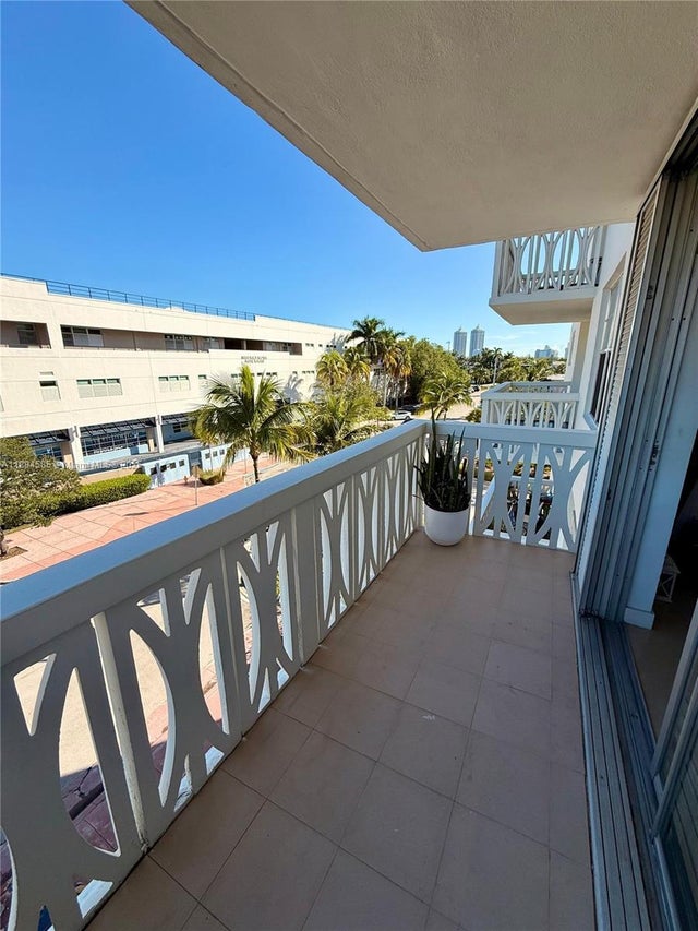 4 of 32 - 4142 N Jefferson Ave 4d, Miami Beach, FL