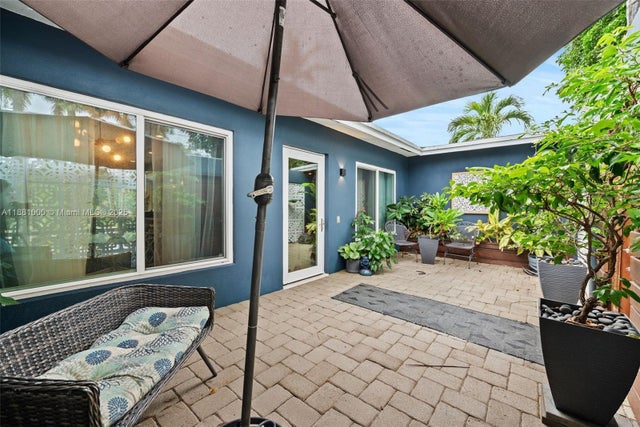 5 of 38 - 2010 Nw 35th St, Oakland Park, FL