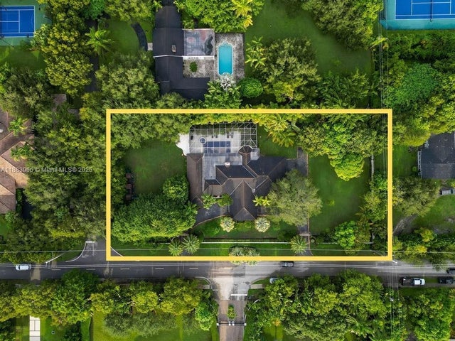2 of 27 - 10524 Sw 60th Ave, Pinecrest, FL