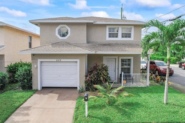 1 of 35 - 649 Latona Ave, Lake Worth, FL
