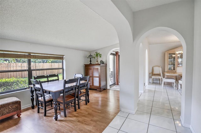 4 of 37 - 5260 Redwood Ct, Plantation, FL