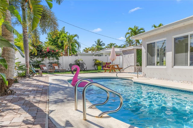 2 of 51 - 1116 Se 13th Ct, Deerfield Beach, FL