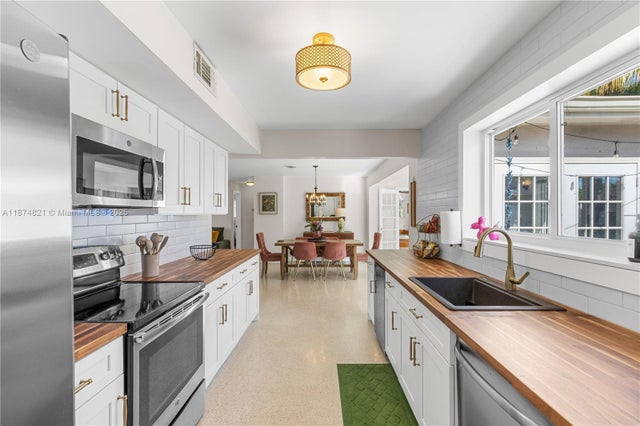 4 of 51 - 1116 Se 13th Ct, Deerfield Beach, FL