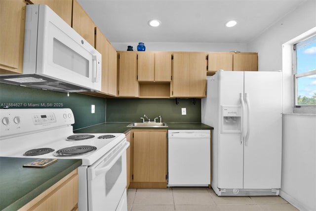 4 of 26 - 618 Euclid Ave 303, Miami Beach, FL