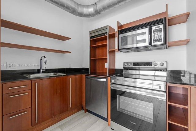 5 of 45 - 690 Sw 1 Ct Phii 19, Miami, FL
