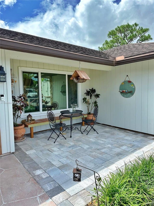 2 of 18 - 5425 Woods West Dr, Lake Worth, FL