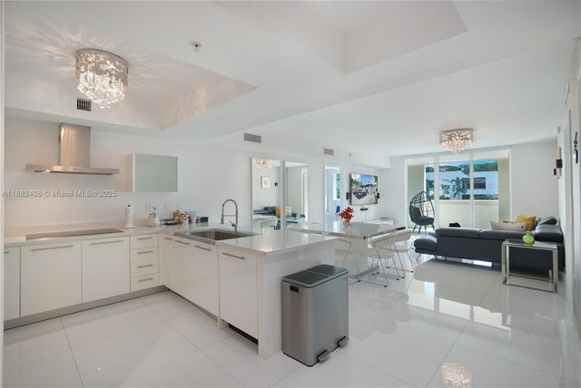 5 of 33 - 250 S Sunny Isles Blvd Th-207, Sunny Isles Beach, FL