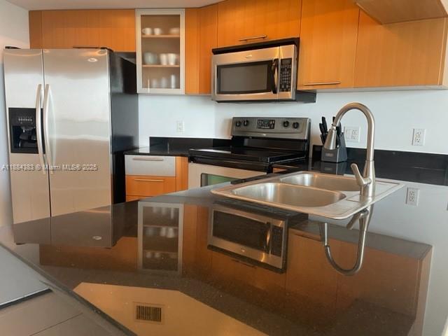 3 of 32 - 1750 N Bayshore Dr 2201, Miami, FL
