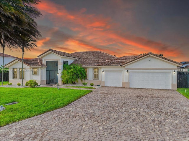 1 of 84 - 12922 Sw 221st St, Miami, FL