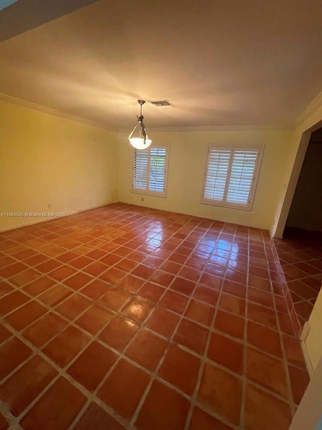 4 of 15 - 7185 Sw 101st St, Pinecrest, FL