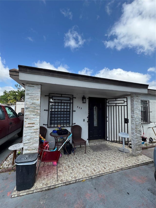 2 of 11 - 825 E 9th Ln, Hialeah, FL