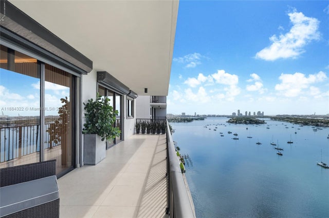 1 of 22 - 1000 Venetian Way 1902, Miami, FL