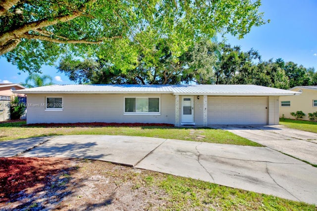 1 of 30 - 2706 Kingswood Drive, Sebring, FL