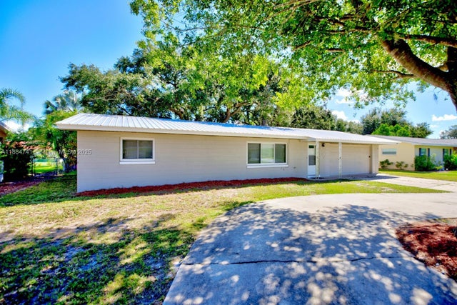 2 of 30 - 2706 Kingswood Drive, Sebring, FL