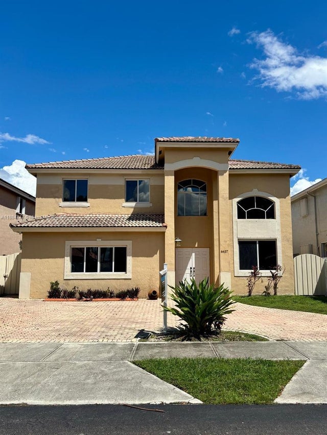 1 of 35 - 6437 Sw 158th Psge, Miami, FL