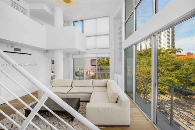 4 of 17 - 221 Jefferson Ave 10, Miami Beach, FL