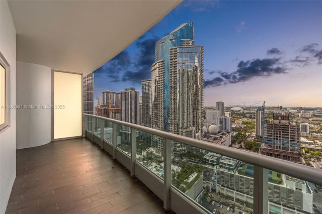 3 of 42 - 900 Biscayne Blvd 3502, Miami, FL