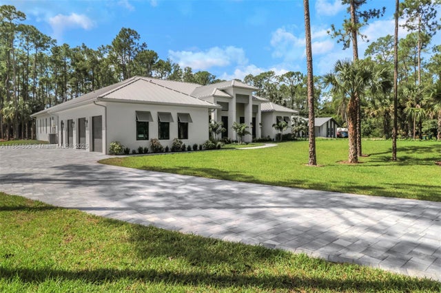 4 of 40 - 5174 Sycamore Dr, Naples, FL